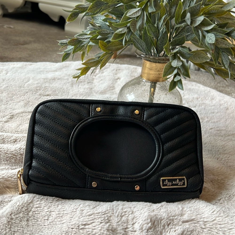 Itzy Ritzy wipe case